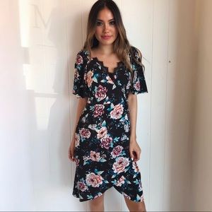 🆕 Floral Wrap Dress with Lace V- Neck